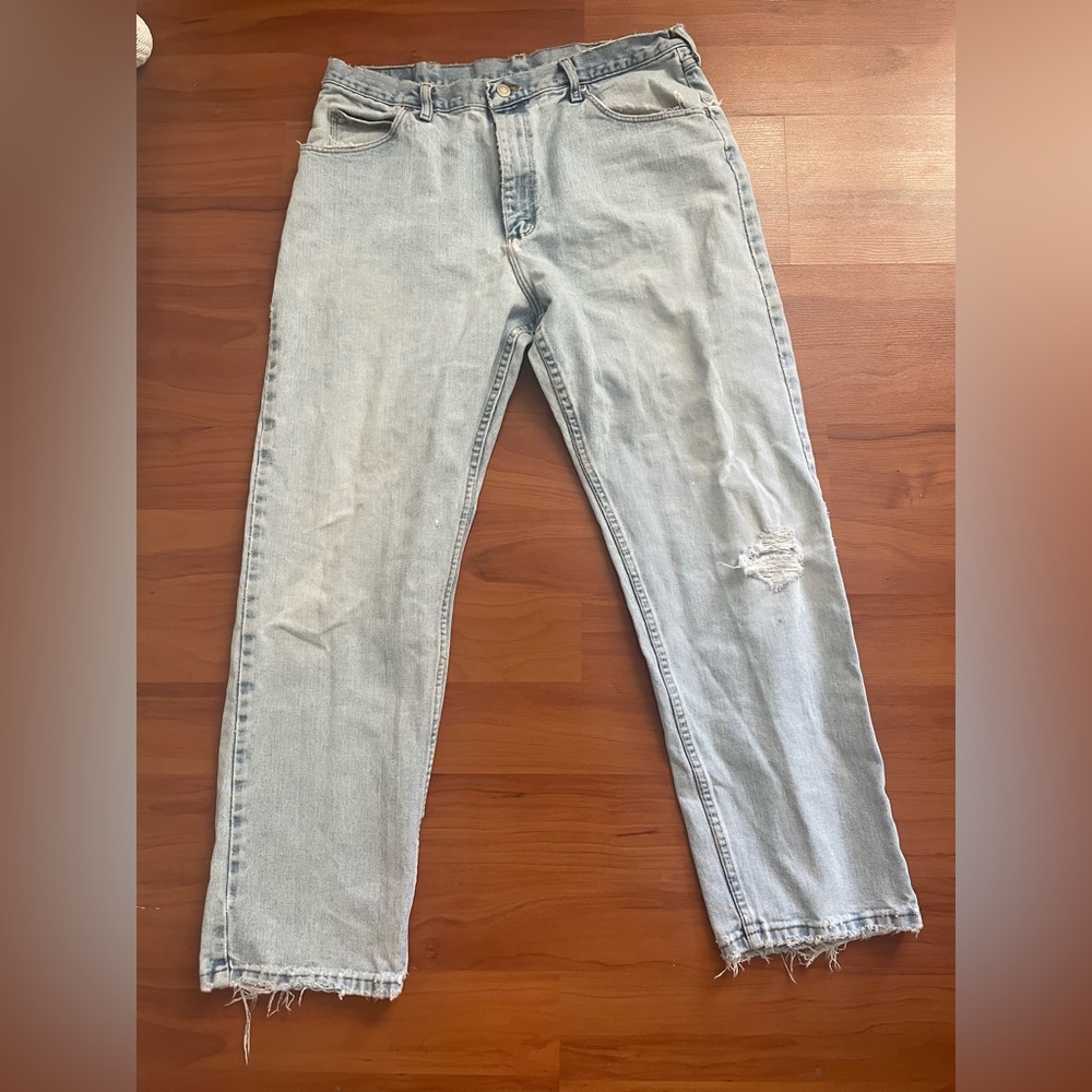 Light wash straight jeans